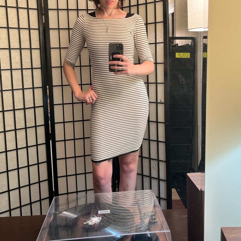 Striped Bodycon Mini Dress by Monteau Los Angeles, 3/4 sleeves, size xs - Picture 4 of 7